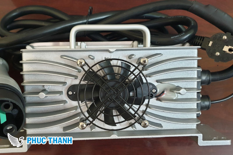 Sạc xe điện du lịch có tự ngắt không?