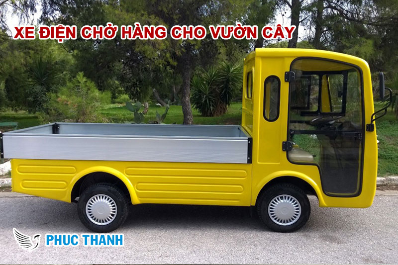 Xe điện chở hàng cho vườn cây