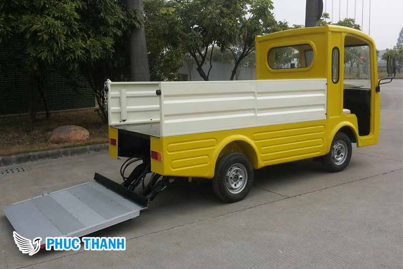 Xe tải điện chở hàng vườn cây