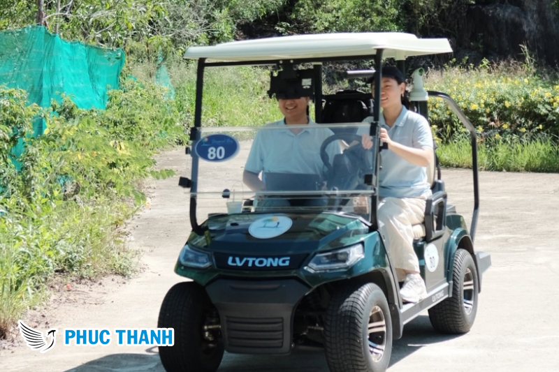 Xe điện homestay giúp du khách hòa mình vào thiên nhiên một cách trọn vẹn